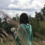 Γιατί μερικές φορές πρέπει να ερωτευτείτε κάποιον άλλο: αν μια κρίση συναισθημάτων απαιτεί έναν καθρέφτη αντί για πόλεμο unnamed-file.jpg